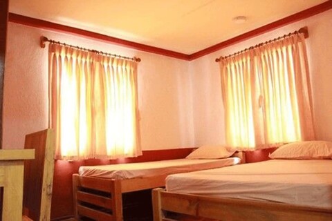 어스 카인드 코티지