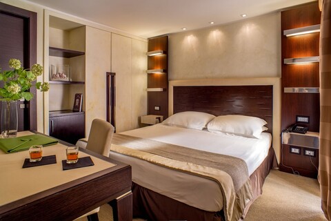 레스 플뢰르 럭셔리 하우스