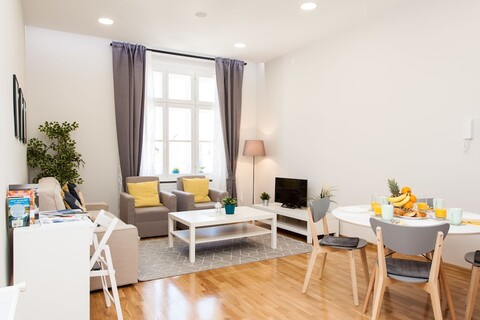 럭셔리 메인 스퀘어 아파트먼트