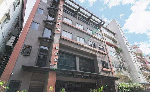 로열 로즈 호텔 신성