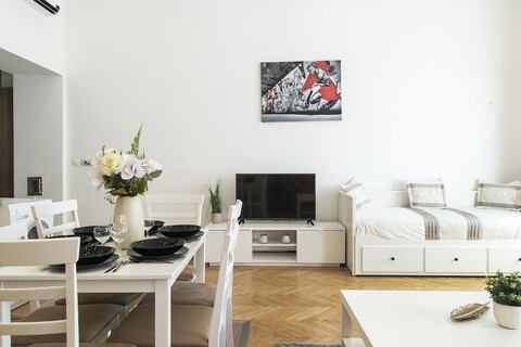 리얼 아파트먼트 레바이