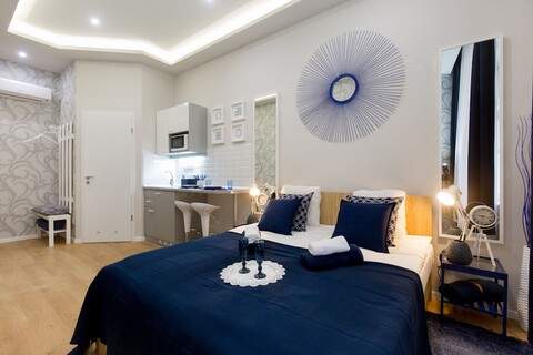 부다페스트 홀리데이 패션