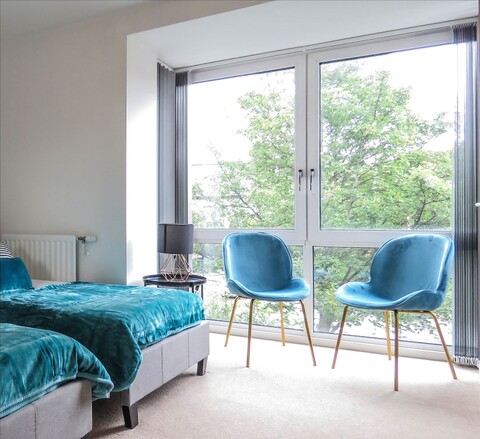 튜더스 이스위트 파크 센트럴 타운하우스 - 정원 & 주차장 보유