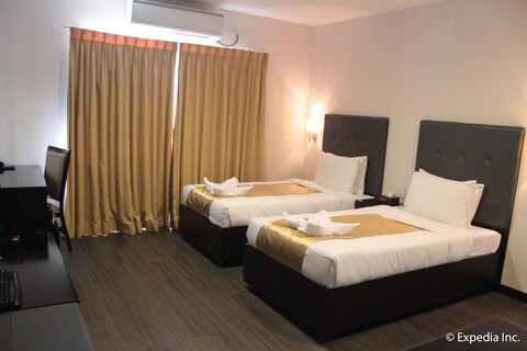 썬 플라자 수빅