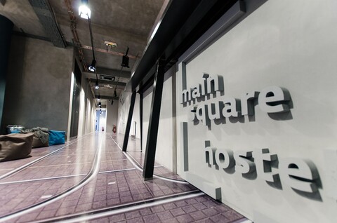 메인 스퀘어 호스텔