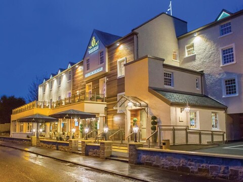 더 버즈비  호텔