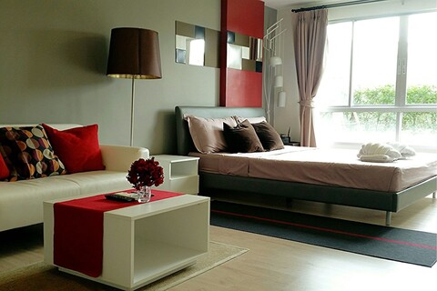 반 피앙 플로엔 바이 몬트리