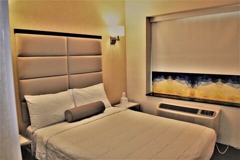 세븐 데이즈 호텔 브롱크스