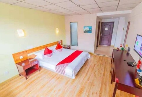 뤄양 펑칭 호텔