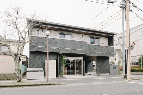 그랜드 베이스 카라츠에키미나미