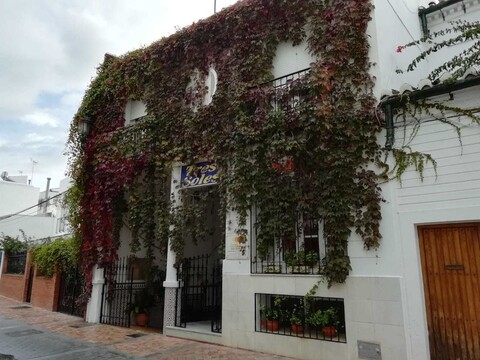 호스탈 트레스 솔레스