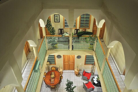 리아드 이나이카