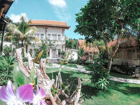 울루와뚜 브리즈 빌리지