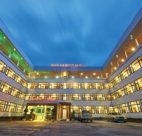 신 예 흐투트 호텔