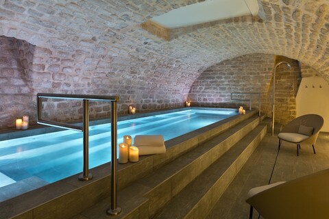 호텔 스퀘어 루부아