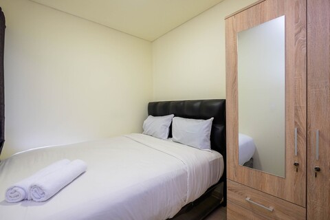 뉴 퍼니시드 & 컴피 2BR 앳 메이카르타 아파트먼트