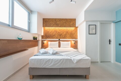 파에드라, 하이드어웨이 스위트 니 아크로폴리스 바이 클라드키스