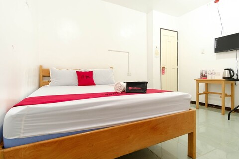 레드도어즈 - 코론 콜리세움 근처