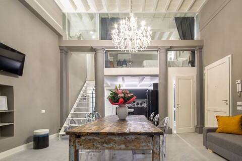 카사 벨루티 디럭스 바이 메가