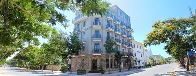 아하 모나코 호텔 판 티에트