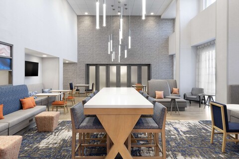 햄튼 인 & 스위트 세인트 찰스 올드 타운 지역