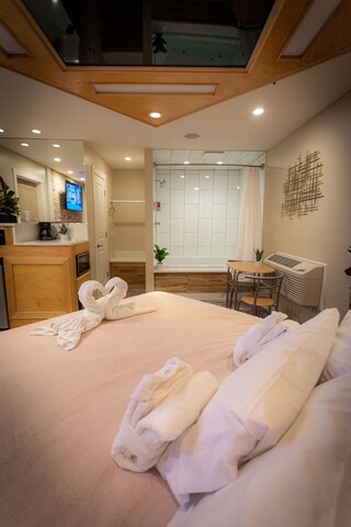 시바리스 풀 스위트