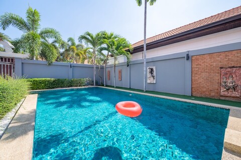 200m 해변에 위치한 프라이빗 수영장 3BDR 빌라