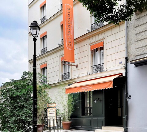 콜랭쿠르 몽마르트 바이 이포포스텔