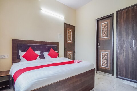 HOTEL O SILVER PALACE