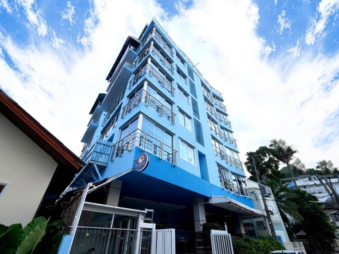 룸퀘스트 푸켓 카타 비치