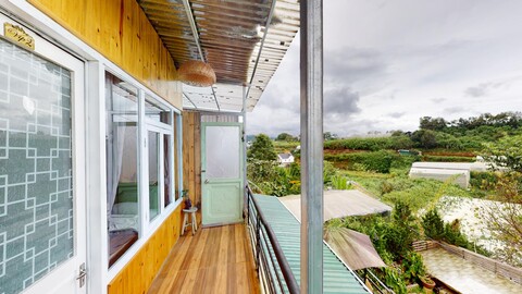 덴 롱 홈스테이 앤 커피 