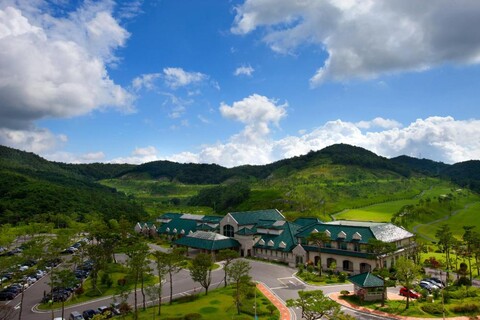 해피니스 컨트리 클럽 골프 앤 호텔