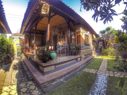 I 거스티 뇨만 오카 호스텔 앤 홈스테이