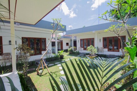 리유리 게스트하우스