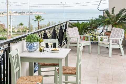 유니크 플랫 위드 시 뷰