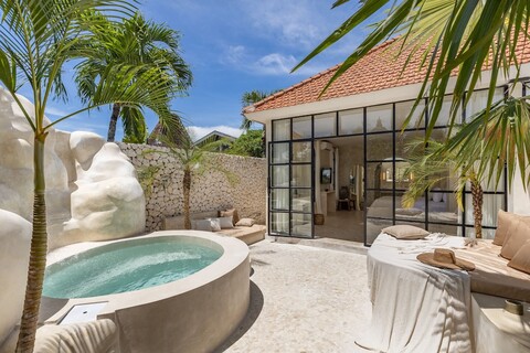 럭스 & 유니크 허니문 보카미 스위트-1, 오리비스타 제공