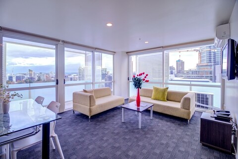 더 쿼드런트 호텔 & 스위트