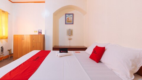 동쪽 대로 의료 센터 근처의 RedDoorz