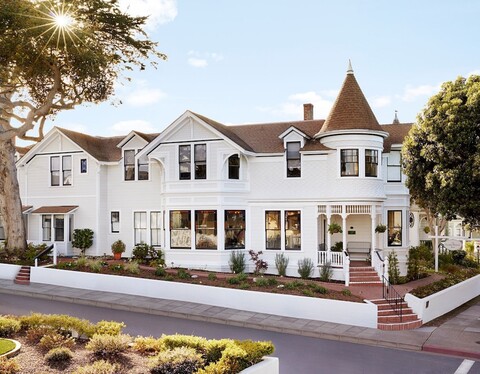 고스비 하우스 인, 포 시스터스 인