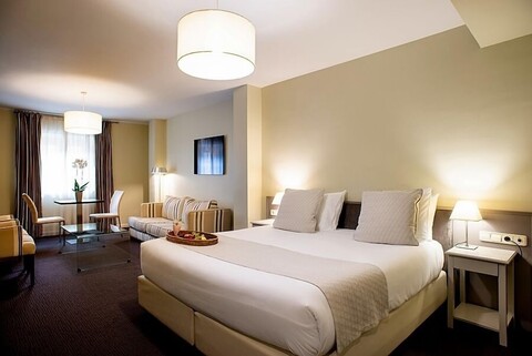 이코니크 플라자 메르카도