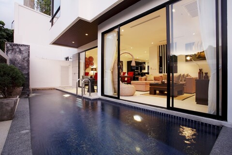 바이 더 레이크 빌라스