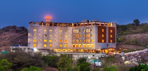 저스타 럭스 사잔가르 리조트 & 스파, 우다이푸르