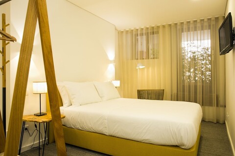 보 - 알바레스 카브랄 게스트 하우스