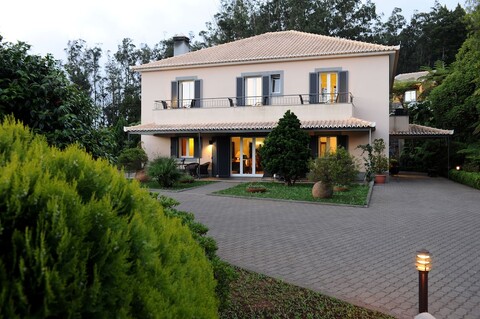 킨타 코바 도 밀로