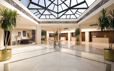 이글스 파라다이스 비치 리조트 아부 소마