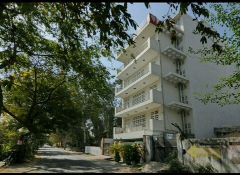 메라 레지던시 앳 디 에어포트