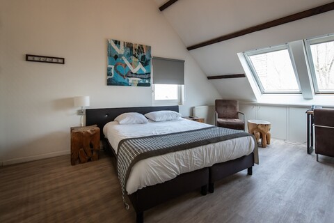 아코스타르 호텔