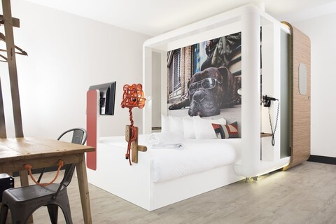 더 코너 런던 시티