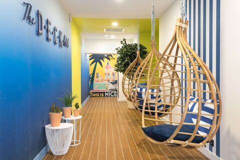 더 덱 호텔 바이 해피컬처