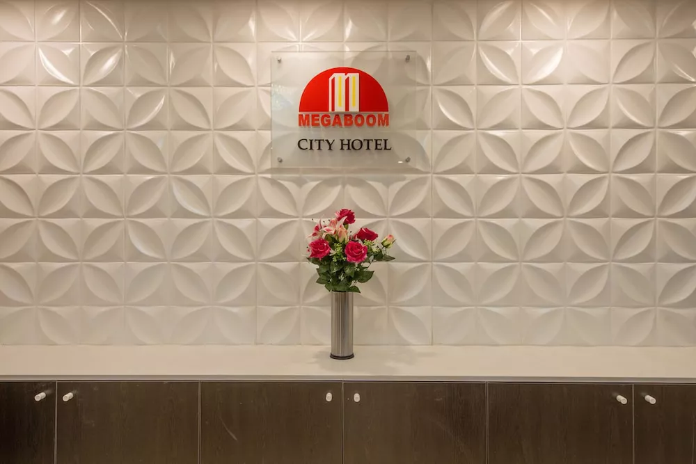 Megaboom City Hotel